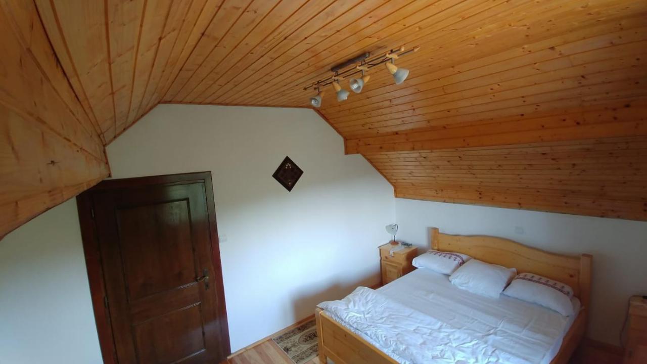 Casa Darius Villa Novaci-Straini Luaran gambar