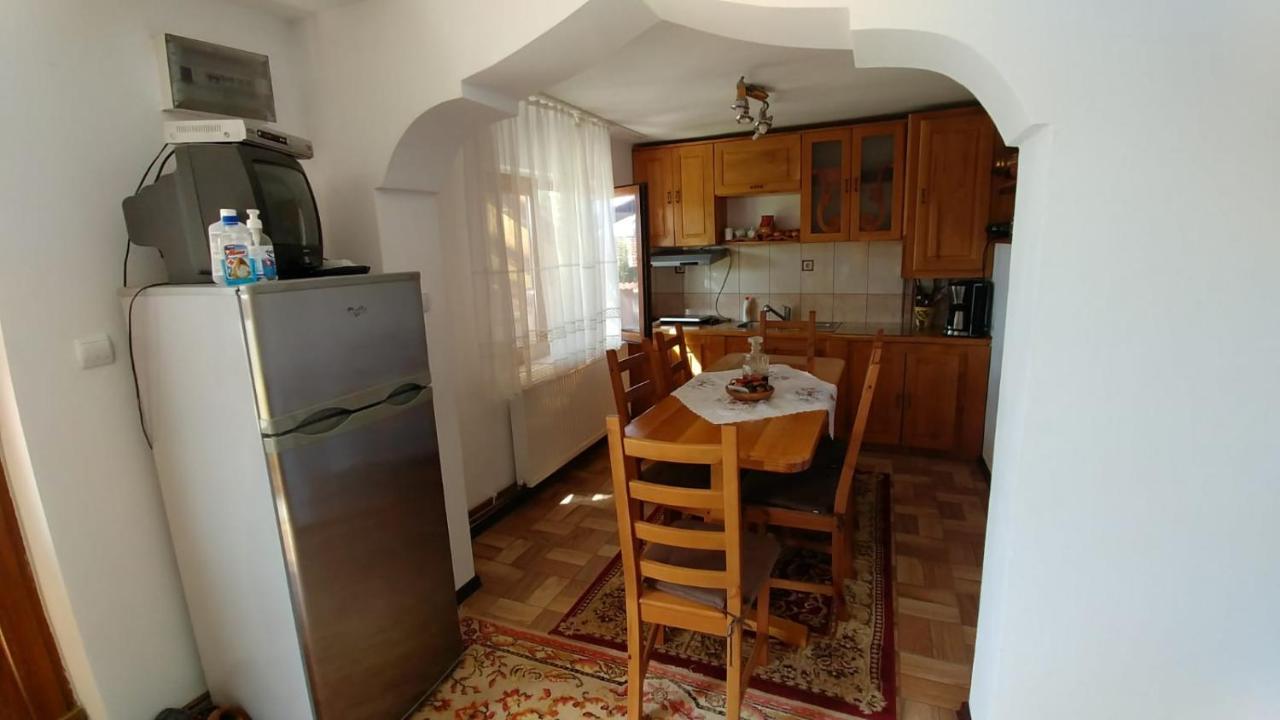 Casa Darius Villa Novaci-Straini Luaran gambar