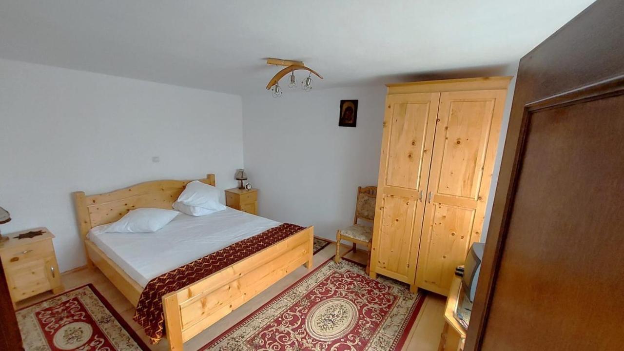 Casa Darius Villa Novaci-Straini Luaran gambar