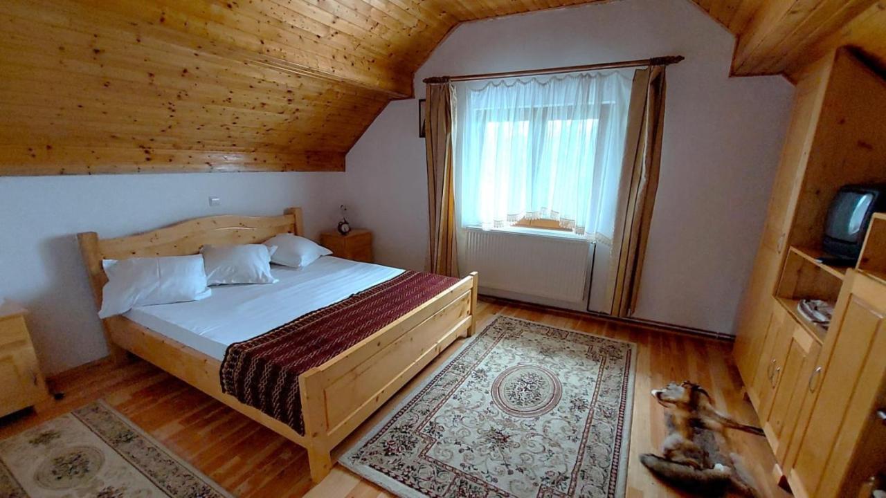 Casa Darius Villa Novaci-Straini Luaran gambar
